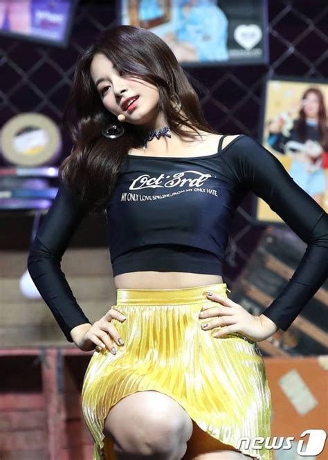 10 Times Twices Tzuyu Showed Off Her Toned Abs In The Prettiest Crop