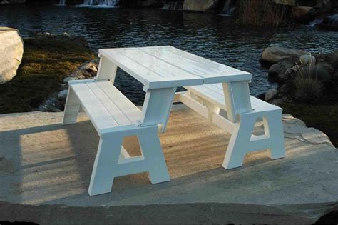 A Convertible Picnic Table Bench That Is Perfect For Those With Smaller Yards Picnic Table