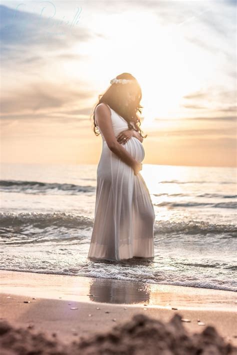 Pin By Trends On Maternity Photography Maternity Pictures Beach En 2020 Fotos Mujer Embarazada