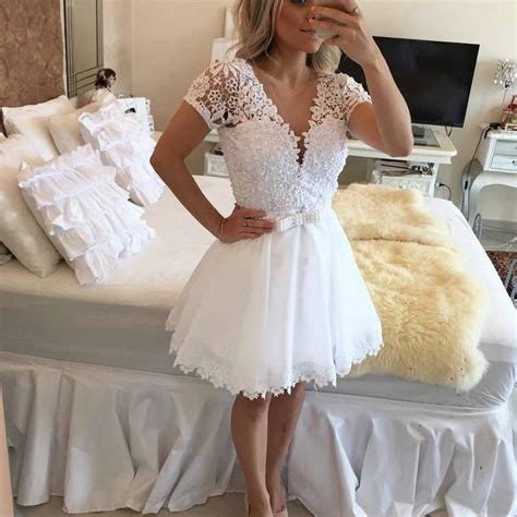 New Design 2016 White Short Wedding Dress With Pearls Lace Short