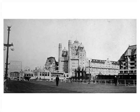 Atlantic City Boardwalk 1914 — Old Nyc Photos