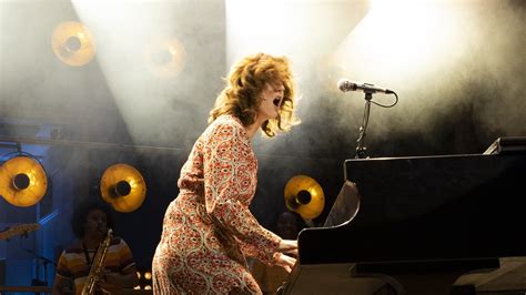 Beautiful The Carole King Musical Is Coming To Oxford Next Month