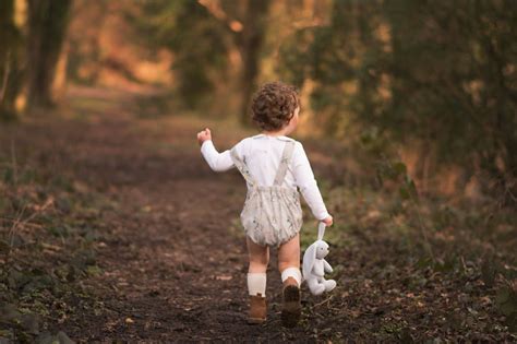 Pin By Rowan Tree Studio On Childrens Outdoor Portrait Session
