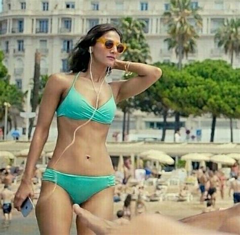 Sexy New Vaani Kapoor Bikini Pics