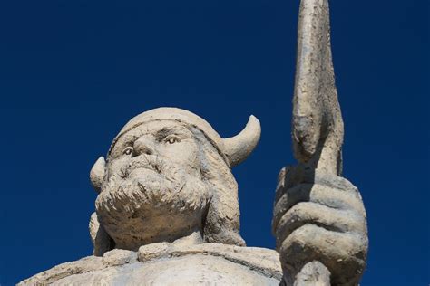 Trust A Viking Viking Statue In Gimli Manitoba Alan Levine Flickr