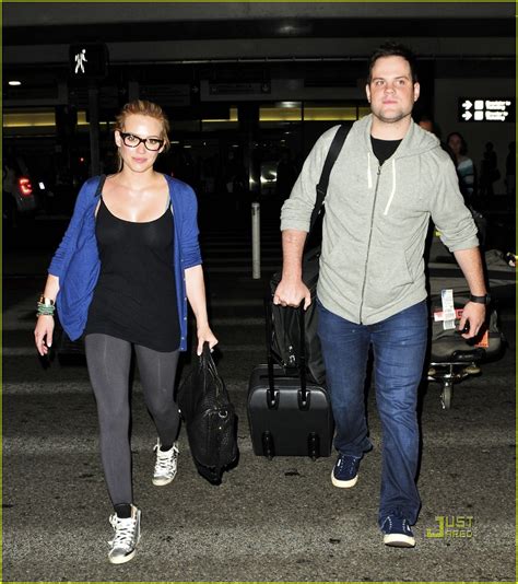Hilary Duff And Mike Comrie Home Sweet Home For Id4 Photo 2463640