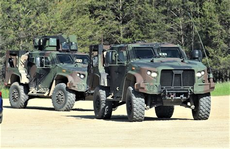 Jltv Program Proves The Army Can Acquire A New Combat Vehicle