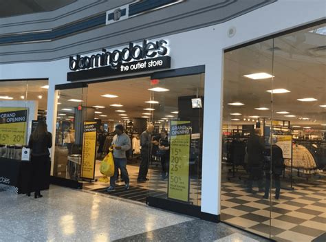 First Look Bloomingdales Outlet Opens In Liberty Place Ahead Of