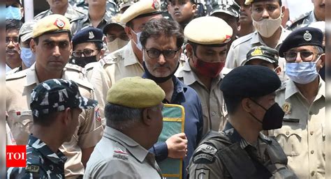 Nia Moves Delhi Hc Seeking Death Penalty For Yasin Malik In Terror