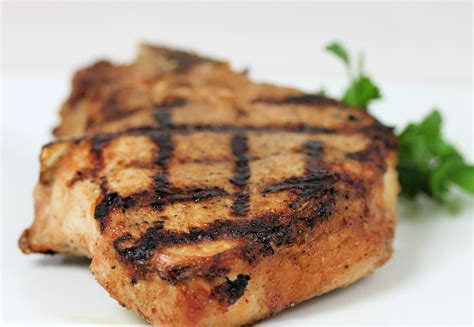 How To Grill A Perfect Pork Chop Tasteinspireds Blog