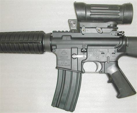 Canadian Military Police Weaponssubmachineguns