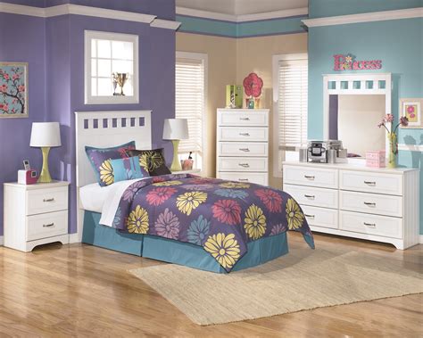 Besides a kids' bed, a child's bedroom should include a dresser, desk and desk chair. Let us Buy Your Kids Bedroom Furniture - jpeo.com