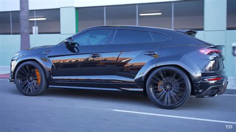 Carbon Widebody Lambo Urus Barely Fits Inside A Lane Rides Stealthy On New Rdbs Autoevolution