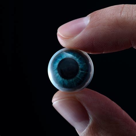 mojo vision smart contact lens puts smart glasses functionality straight on your eyeball