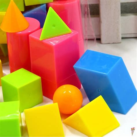 16pcsset Geometric Shapes Solids Oyuncak Montessori Toys Educational