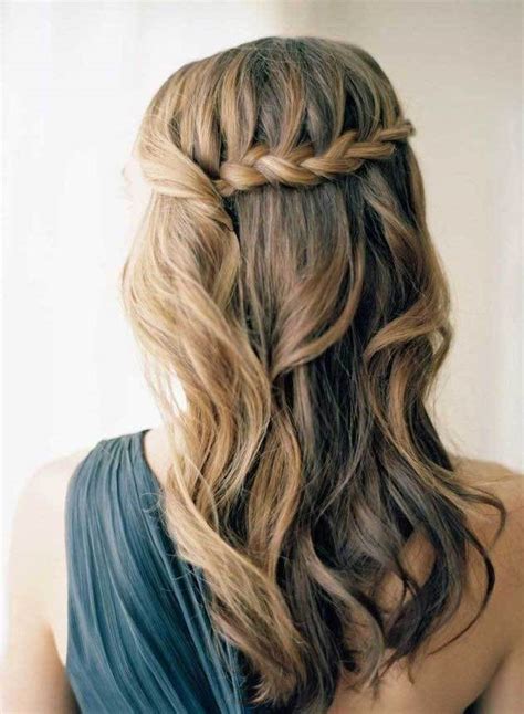 Famous hairstyles you can easily do at home: Easy Prom Hairstyle for Long Hair