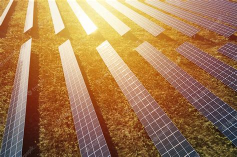 Batería Solar En Paneles Fotovoltaicos De Campo Para La Producción De