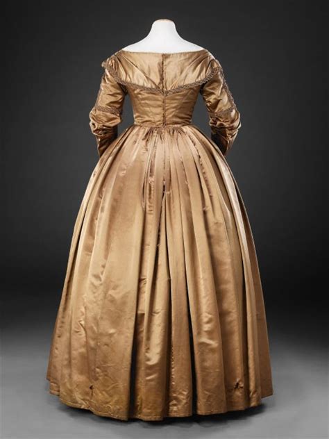 Pin By Ruizdegopegi On Vestidos De época Victorian Fashion Dresses
