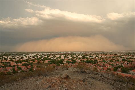 15 Ominous Photos Of Dust Storms Gallery Ebaums World