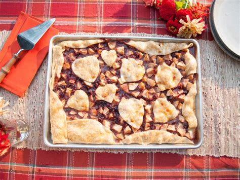 Vanilla Apple Sheet Pan Pie Recipe Trisha Yearwood Food Network