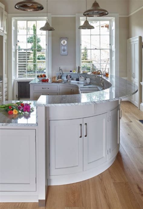 These Oval Kitchen Island Ideas Have Us Rethinking Hard Lines Hunker
