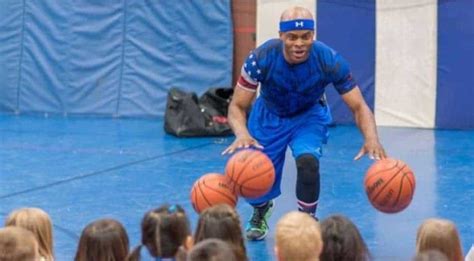 Watch Corey The Dribbler Creates World Record By Bouncing Four