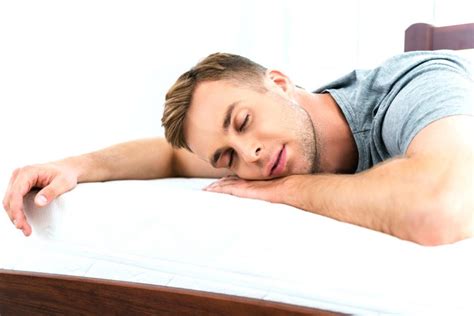 The Truth On Sleeping Without A Pillow Is It Good For You Winter 2024