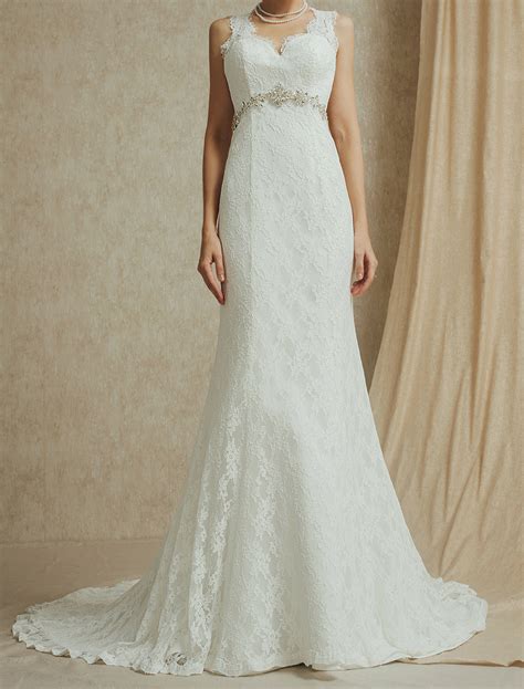 Ivory V Neck Court Train Wedding Gown With Lace Veil And Accessories