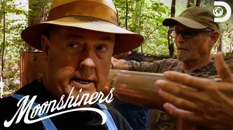 Mark And Digger Almost Get Busted Moonshiners Youtube
