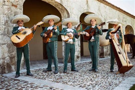 M Sica Tradicional Mexicana Entre Instrumentos De Cuerda Y De Viento Bien Com N