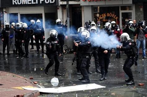 Police Use Tear Gas On Turkey May Day Protesters Digital Journal