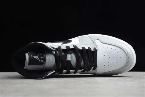 Why you need the jordan 1 mid chicago black toe: 2020 Release Air Jordan 1 Mid "Light Smoke Grey" Men ...