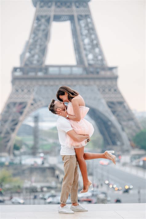 couple photography in paris romantic lovestory engagement and proposal in paris