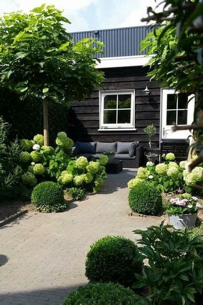 Het moet één mooi geheel vormen. 6x inspiratie voor een landelijke tuin | Woonblog | Tuin ...