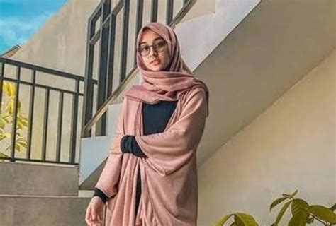 Maya Nabila Mahasiswi Cantik Asal Padang Termuda Studi Gelar Doktor Di