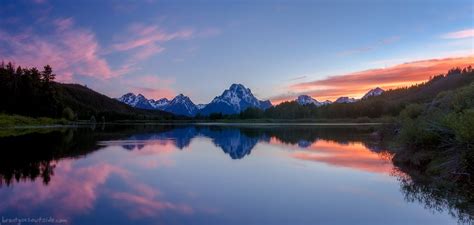 A Two Colored Sunset At Oxbow Bend In Grand Teton National Park Wy Oc
