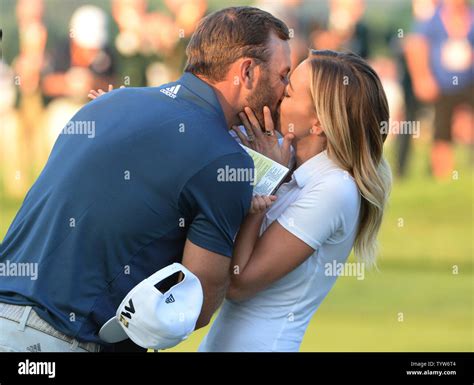 Paulina Gretzky Hi Res Stock Photography And Images Alamy