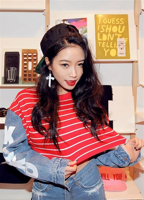 [stylenanda] Stripe Denim Crop Top Kstylick Latest Korean Fashion K Pop Styles Fashion Blog