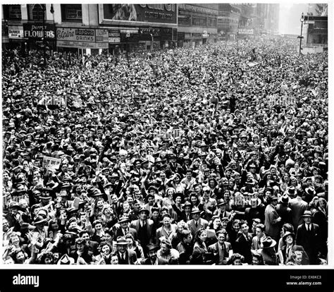 New York City Celebrating V E Day At The End Of World War Two In Europe