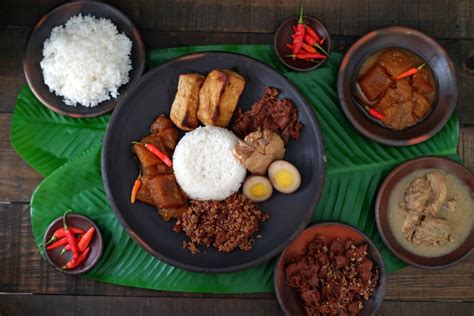 10 Must Eat Foods From Indonesia Indonesia Travel