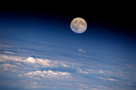 Canada Is Partnering With Nasa To Send Humans To The Moon Canadian