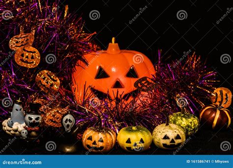 La Vie Dhalloween Avec Les Feux De Citrouille Et Le Diable Image Stock