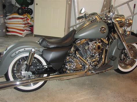 My Try At Bagless Road King Pics Harley Davidson Forums