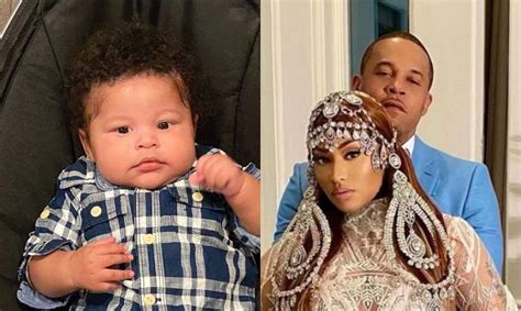 Nicki minaj is ringing in the new year by giving fans a look at her baby boy. Nicki Minaj Warms Fan's Hearts With First Photos Of Her ...