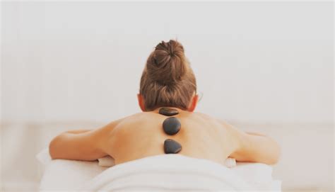 Should You Talk During A Massage Postureinfohub