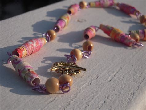 Paper Bead Necklace · A Paper Bead Necklace · Jewelry On Cut Out Keep