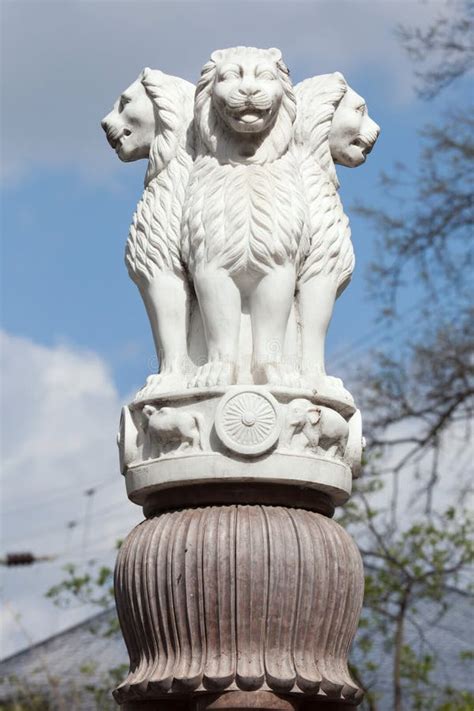 Lion Capital De Los Pilares De Ashoka De Sarnath Foto De Archivo