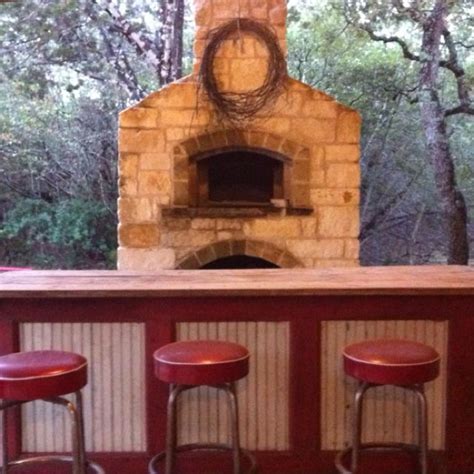 It is also safe to use the outdoor pizza ovens in your backyard or patio than the most available gadgets. backyard pizza oven - does it get any better | Backyard ...
