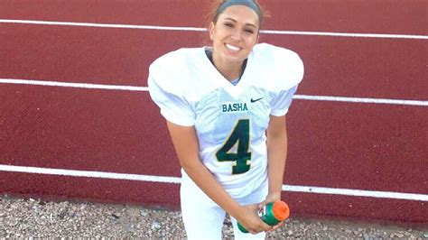 Becca Longo 18 Likely Became The First Female To Receive A Ncaa Football Scholarship Circa