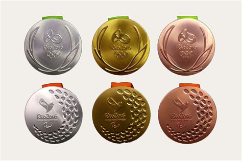 Pela primeira vez em mais de cem anos, as medalhas atribuídas a todos os atletas que fiquem nos primeiros. Medalhas de Tóquio 2020 feitas de velhos smartphones ...